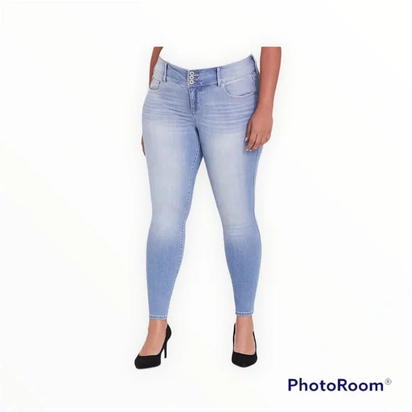 torrid Jeans Torrid Premium High Rise Jegging Light Wash Euc